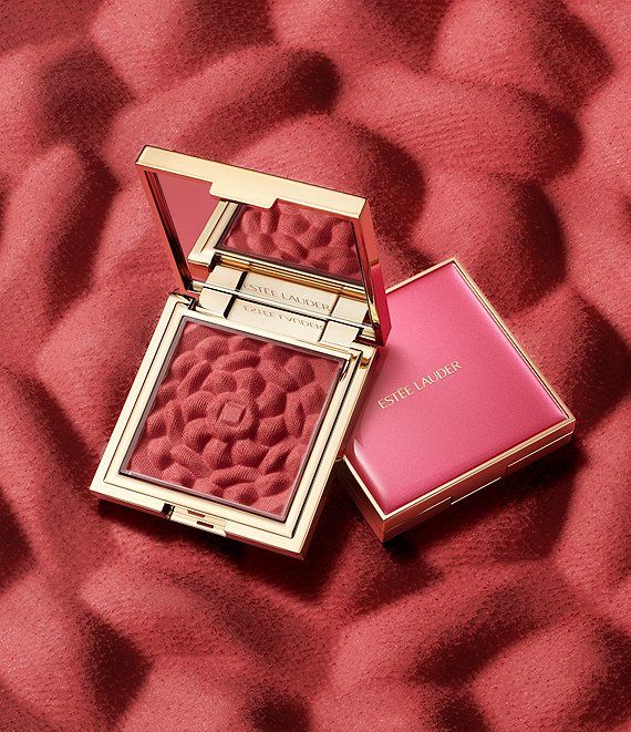 Estée Lauder Advanced Night Repair dropper releasing serum into amber pool