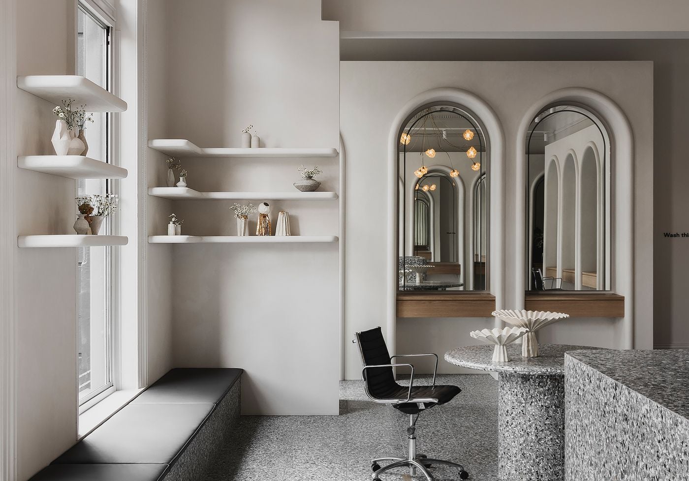 Joey Scandizzo Salon, arched mirror interior