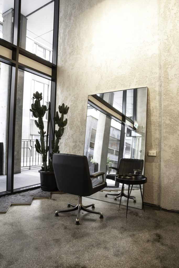 Saint Louie Hair, interior, front basin and chair
