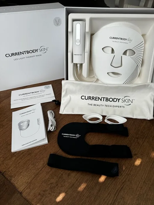 Currentbody Led Face Mask Review, reviewed by GLOW